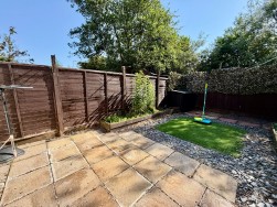 Castell Llwyd, Ystrad Mynach, CF82