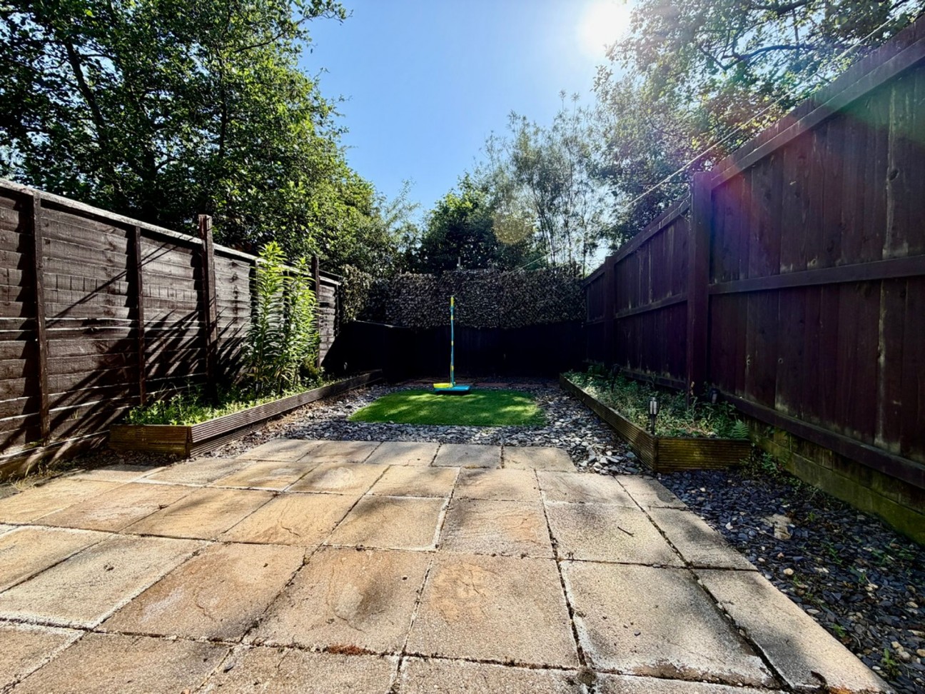 Castell Llwyd, Ystrad Mynach, CF82