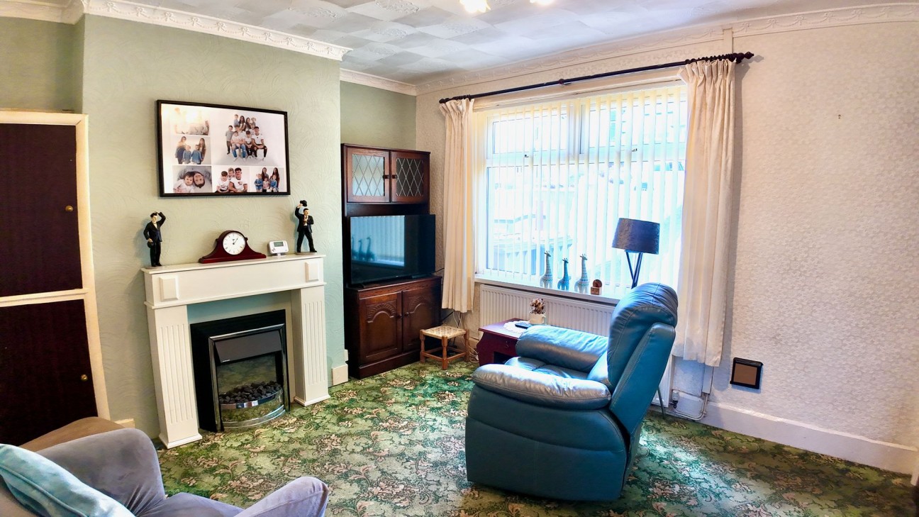 Fflorens Road, Newbridge, NP11