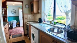 Fflorens Road, Newbridge, NP11