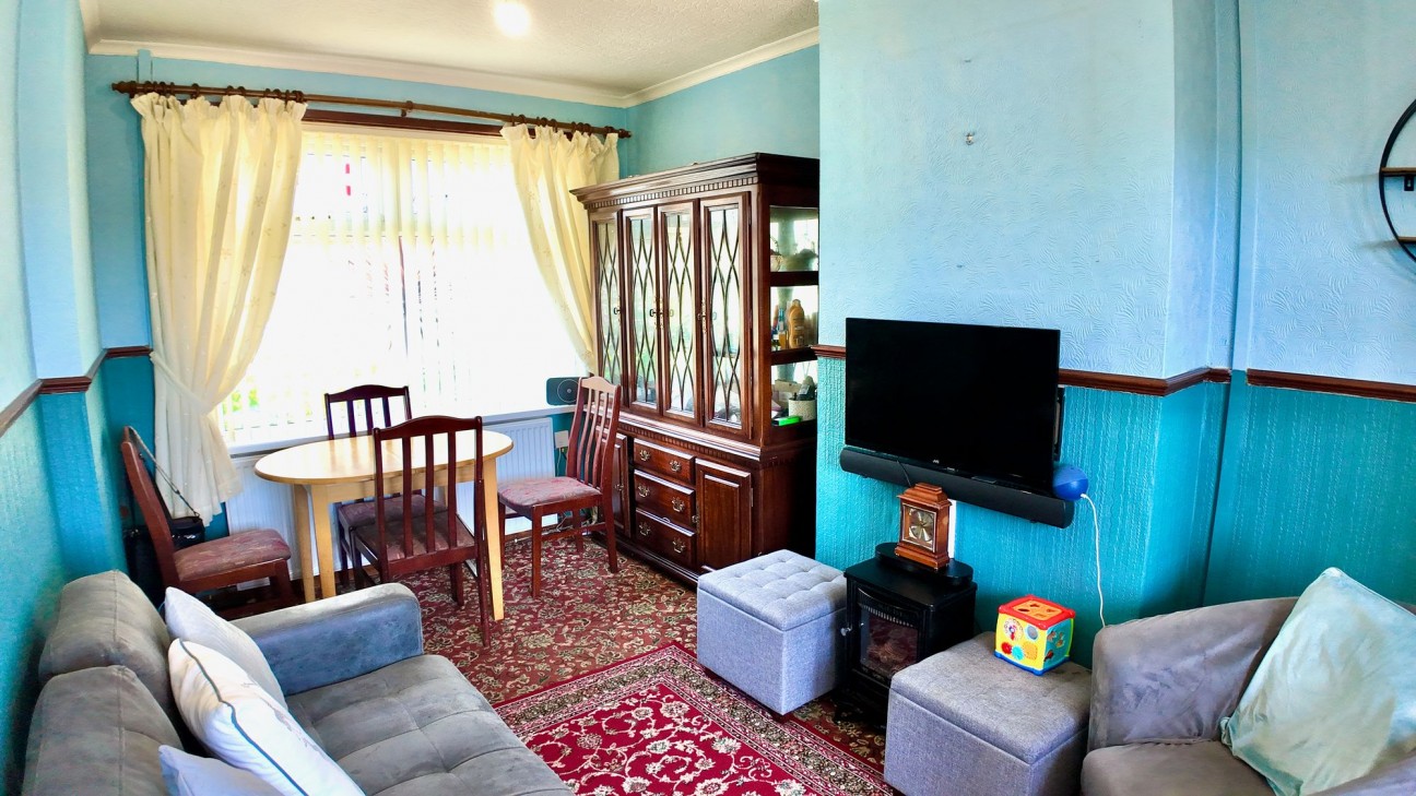 Fflorens Road, Newbridge, NP11