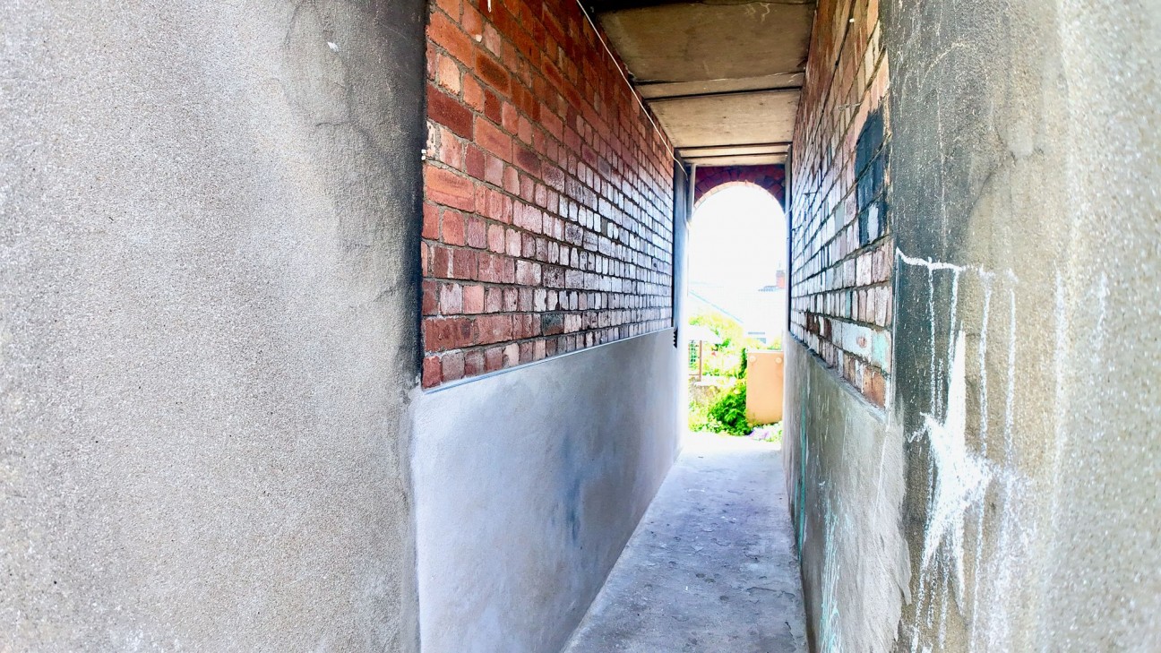 Fflorens Road, Newbridge, NP11