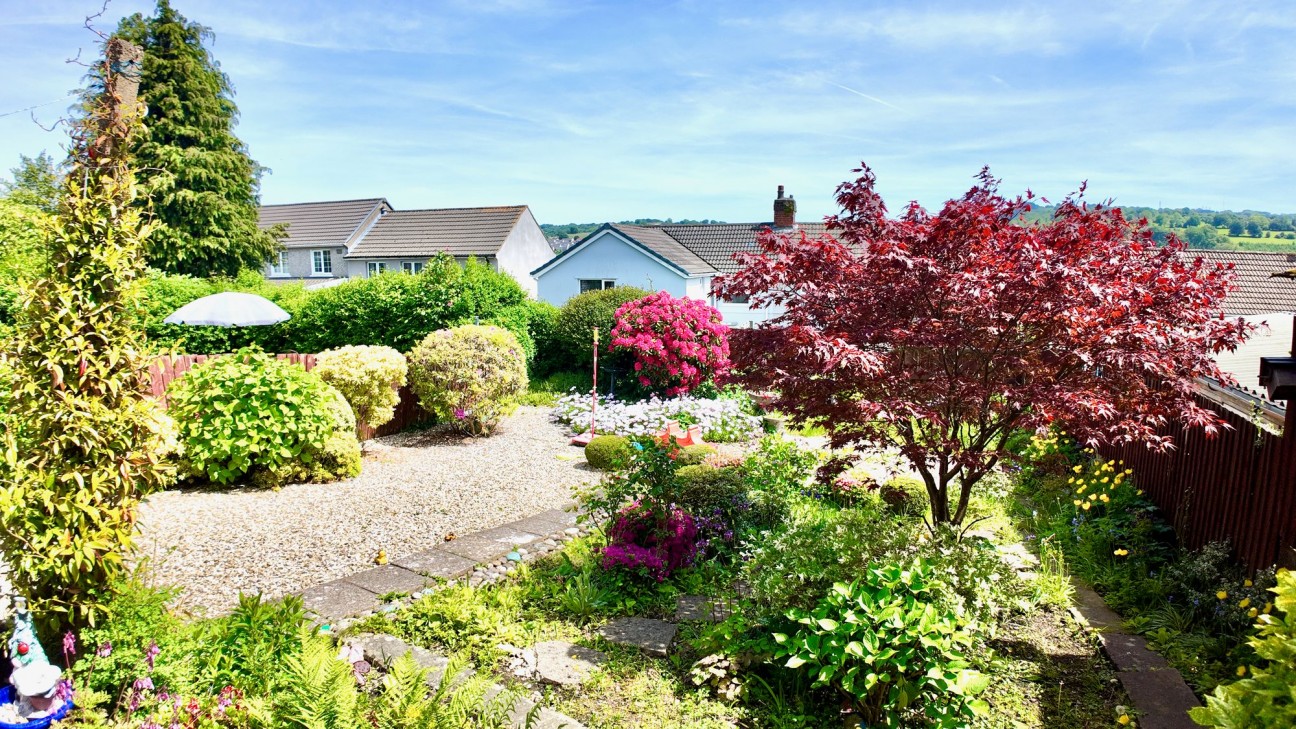 Fflorens Road, Newbridge, NP11