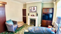 Fflorens Road, Newbridge, NP11
