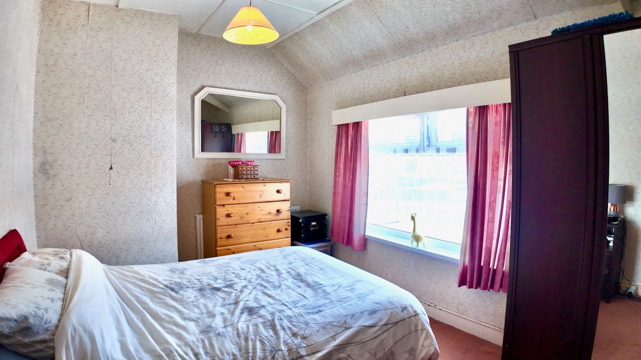 Fflorens Road, Newbridge, NP11