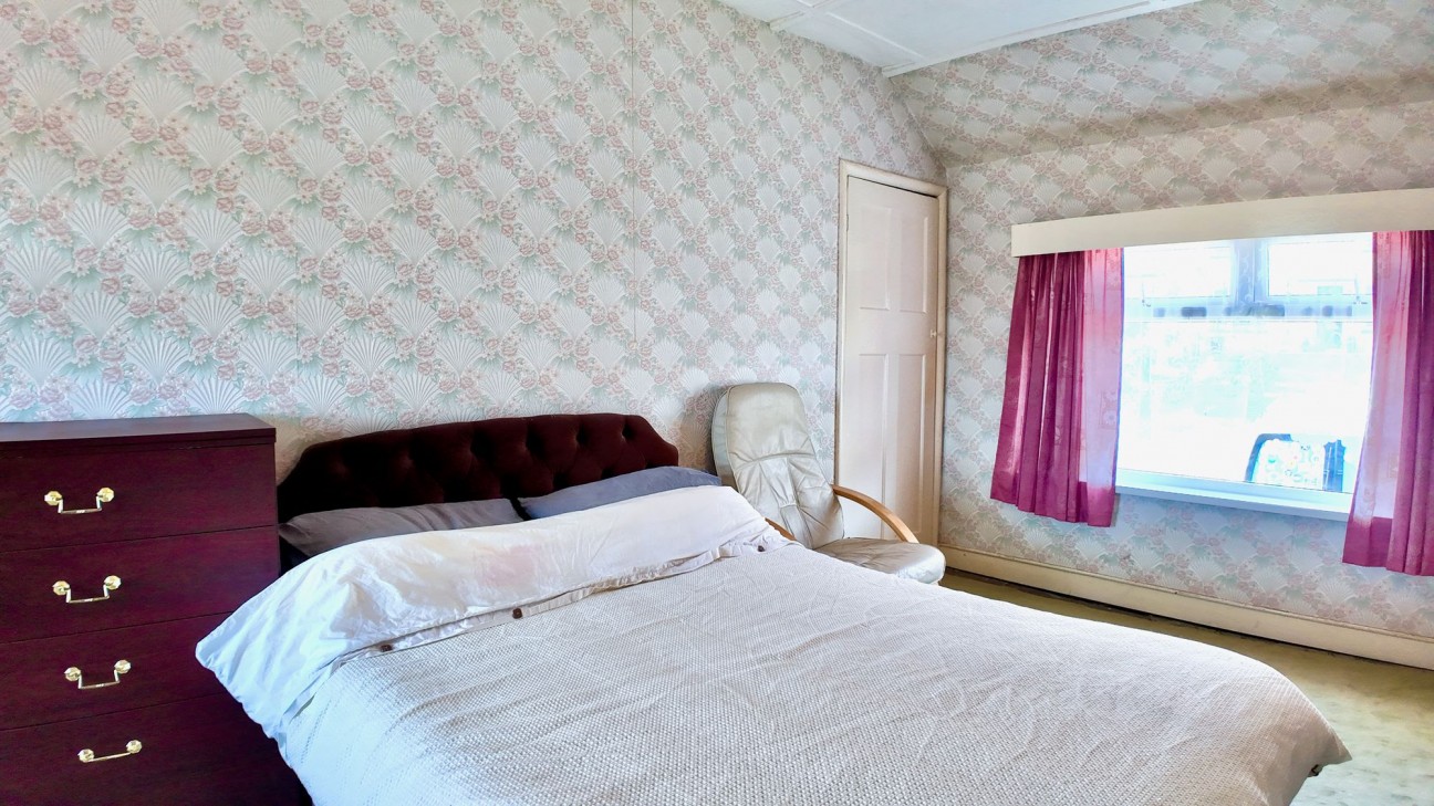 Fflorens Road, Newbridge, NP11