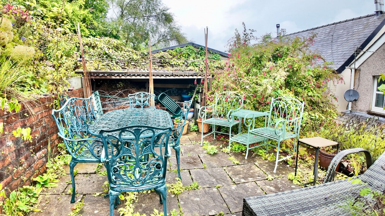 Manor Way, Abersychan, NP4