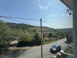 Banalog Terrace, Hollybush, NP12