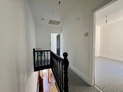 Banalog Terrace, Hollybush, NP12