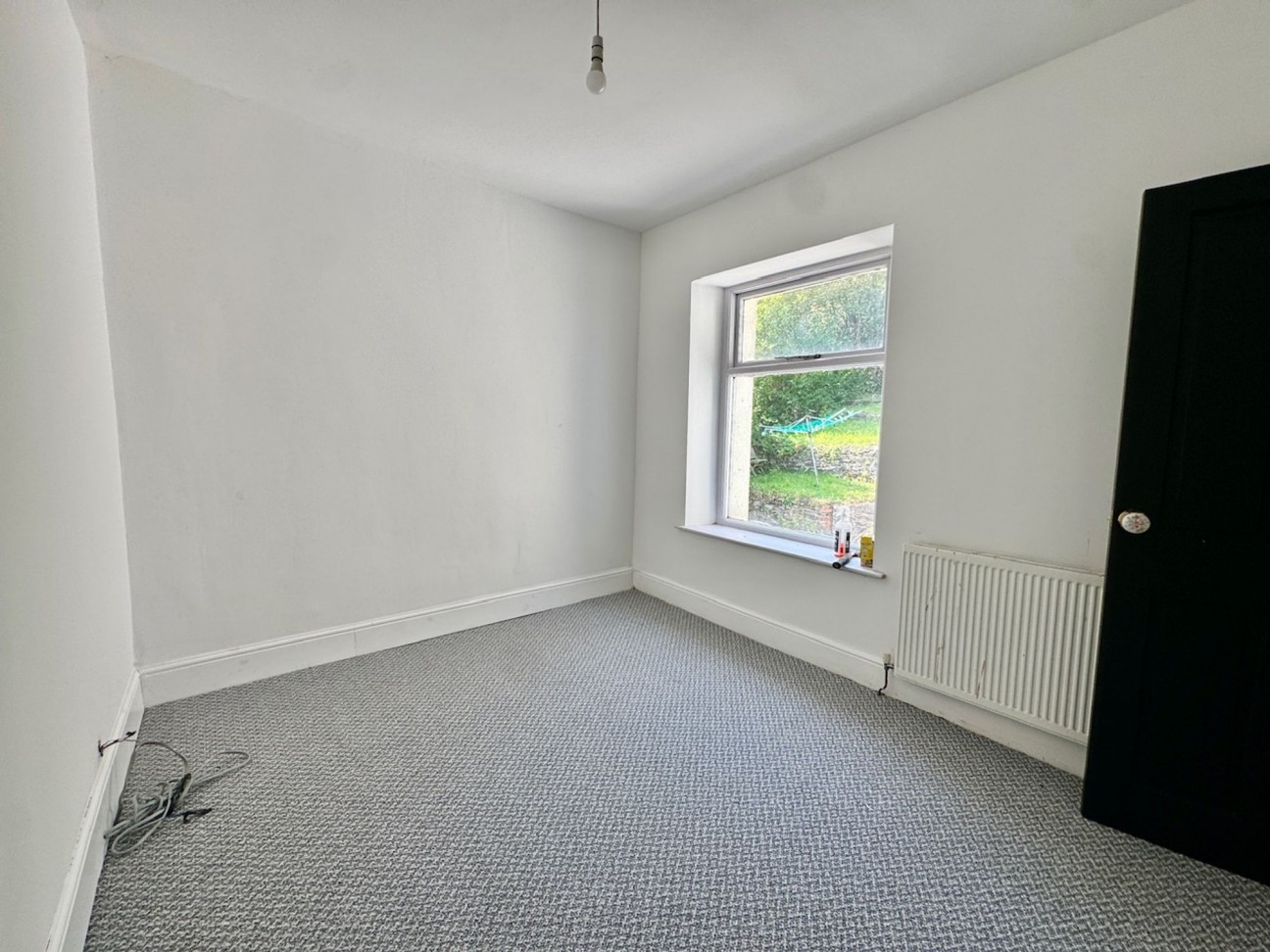 Banalog Terrace, Hollybush, NP12