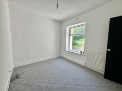 Banalog Terrace, Hollybush, NP12