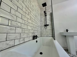 Banalog Terrace, Hollybush, NP12