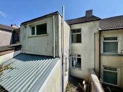 Banalog Terrace, Hollybush, NP12