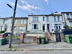 Banalog Terrace, Hollybush, NP12