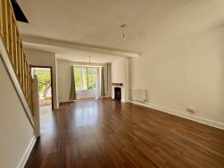 Banalog Terrace, Hollybush, NP12