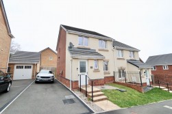 Rhodfa Sirhywi, Gellihaf, NP12