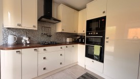 St. Annes Road, Bonnie View, NP12