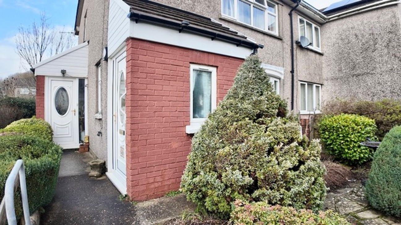 Highmead, Pontllanfraith, NP12