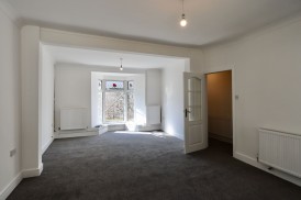 Queens Road, Elliots Town, NP24