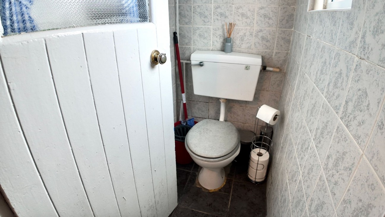 The Avenue, Wyllie, NP12