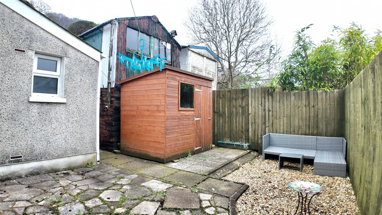 The Avenue, Wyllie, NP12