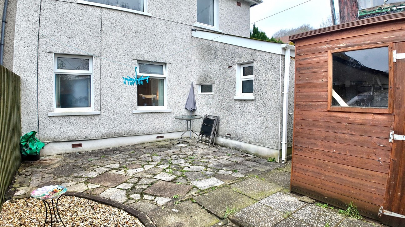 The Avenue, Wyllie, NP12