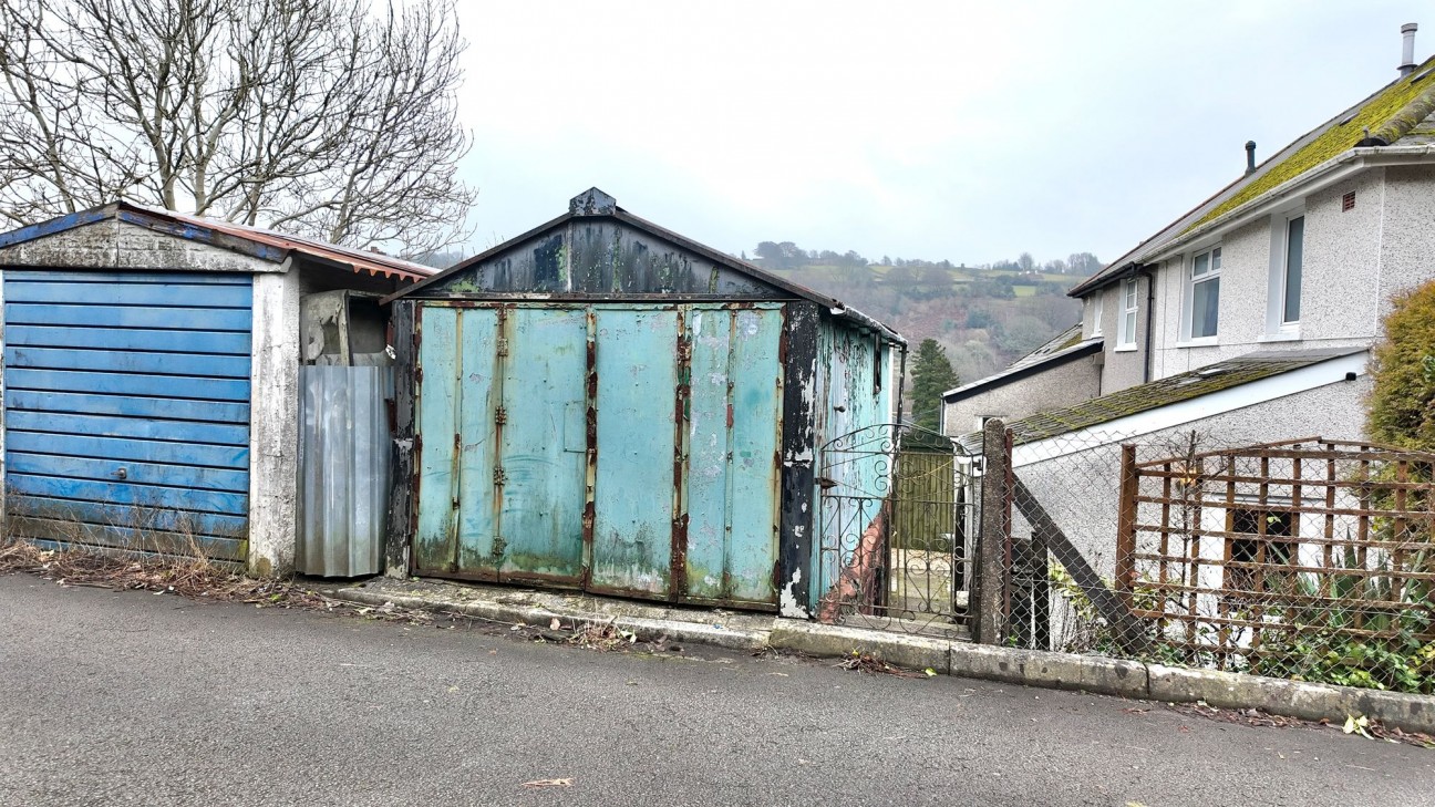 The Avenue, Wyllie, NP12