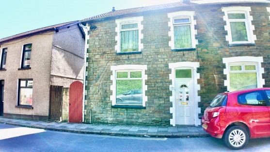 Tynewydd Terrace, Newbridge, NP11