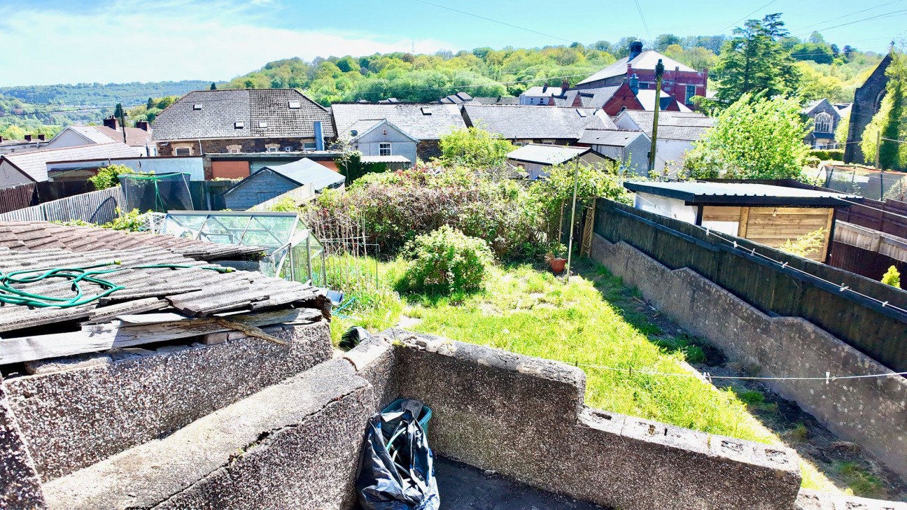 Tynewydd Terrace, Newbridge, NP11