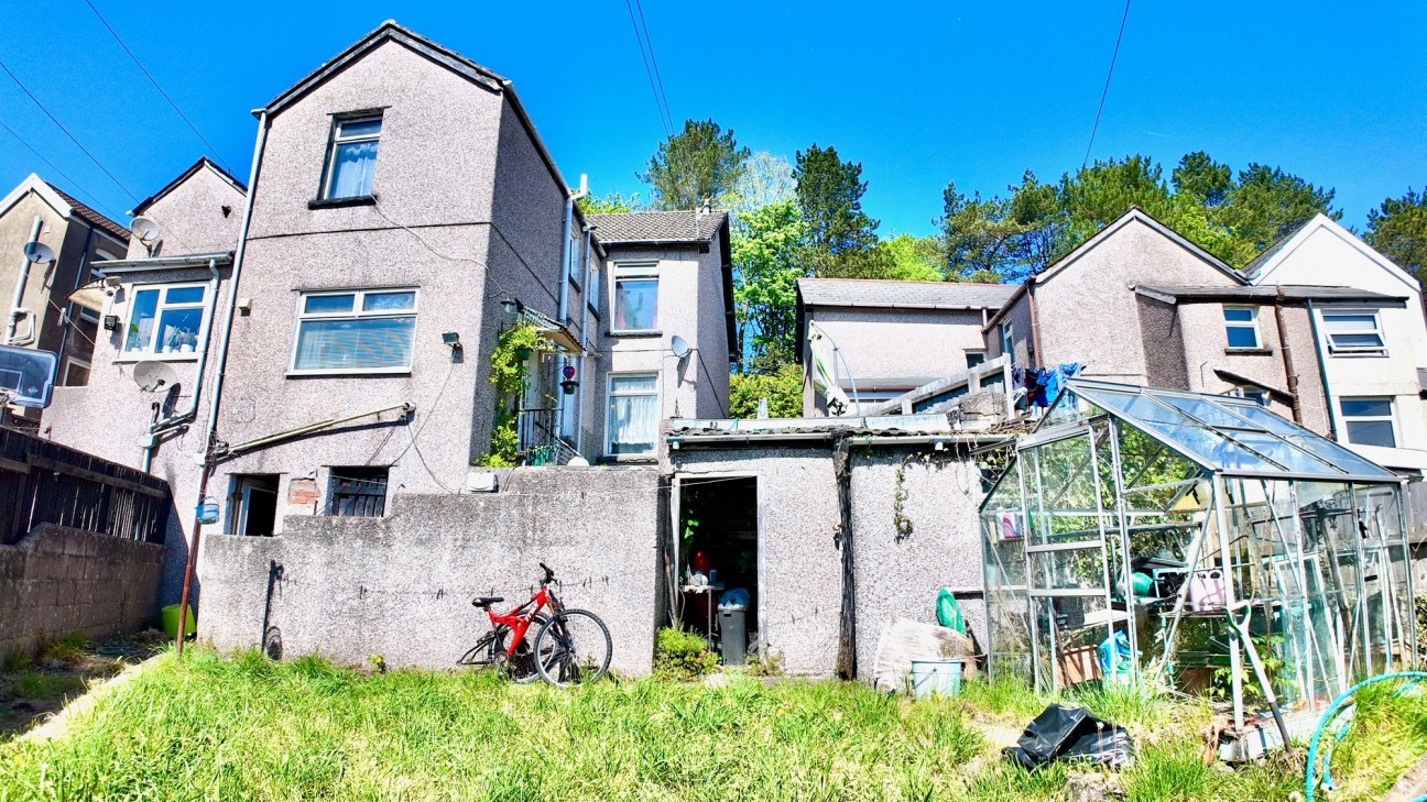 Tynewydd Terrace, Newbridge, NP11
