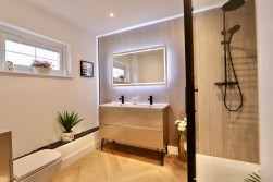Heol-Y-Bedw-Hirion, Markham, NP12