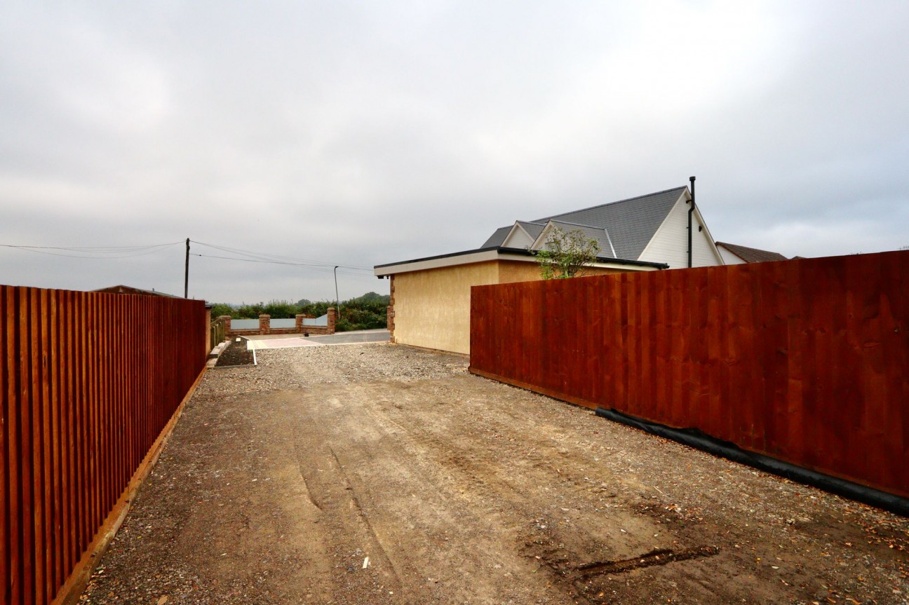 Heol-Y-Bedw-Hirion, Markham, NP12