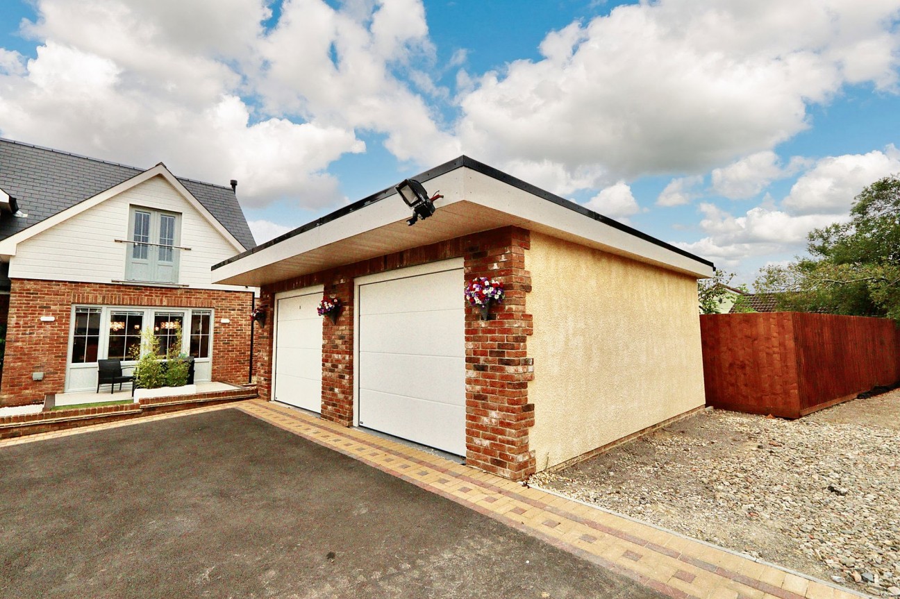 Heol-Y-Bedw-Hirion, Markham, NP12