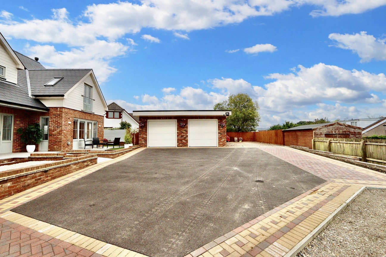 Heol-Y-Bedw-Hirion, Markham, NP12