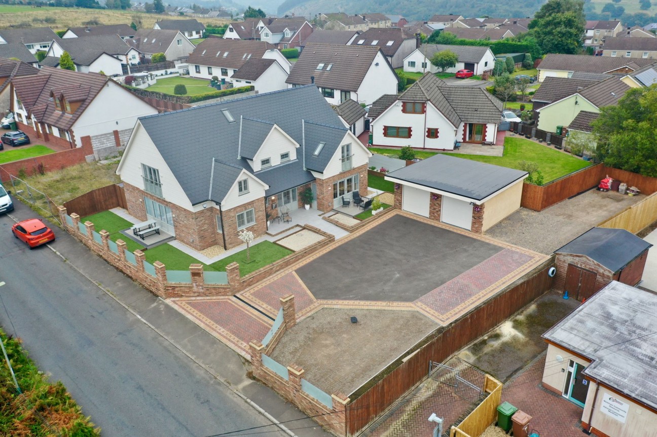 Heol-Y-Bedw-Hirion, Markham, NP12
