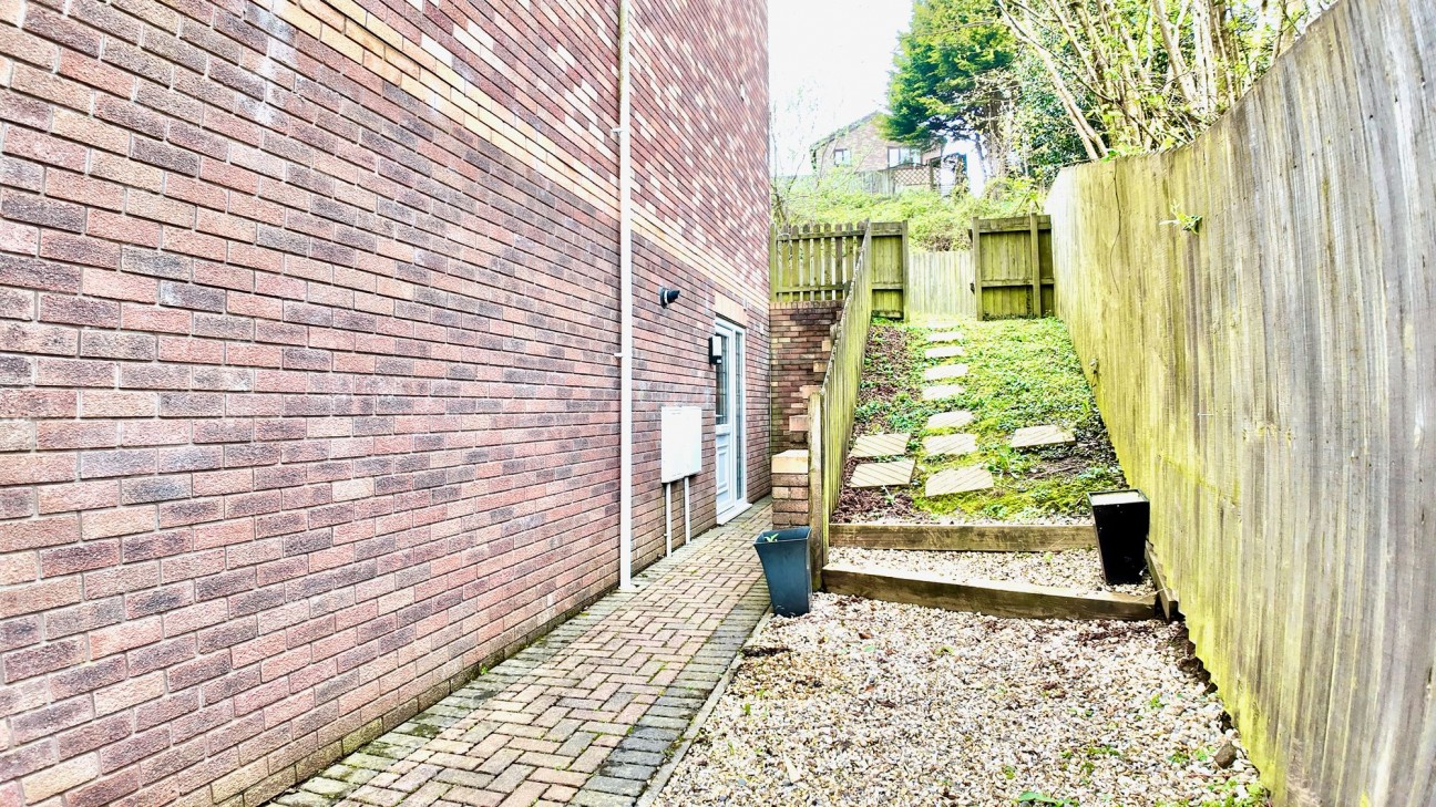 Plynlimon Avenue, Crumlin, NP11