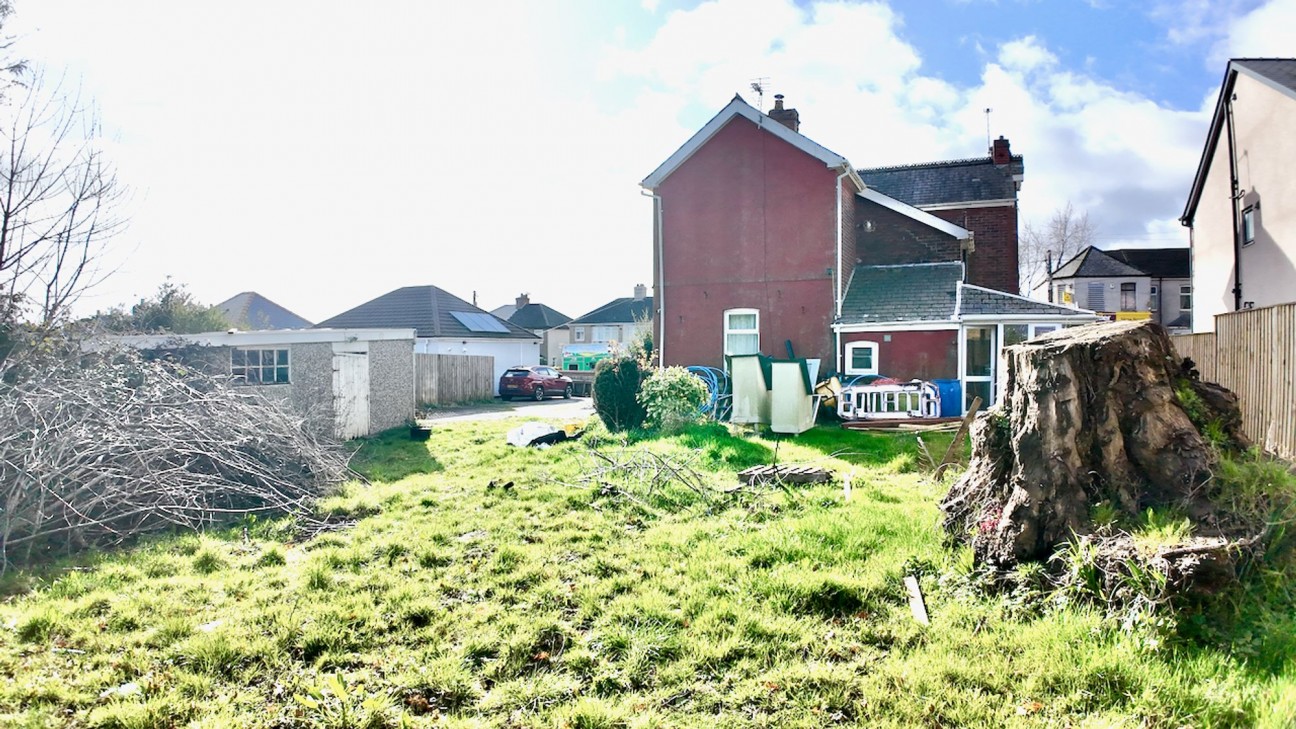 Five Locks Road, Pontnewydd, NP44