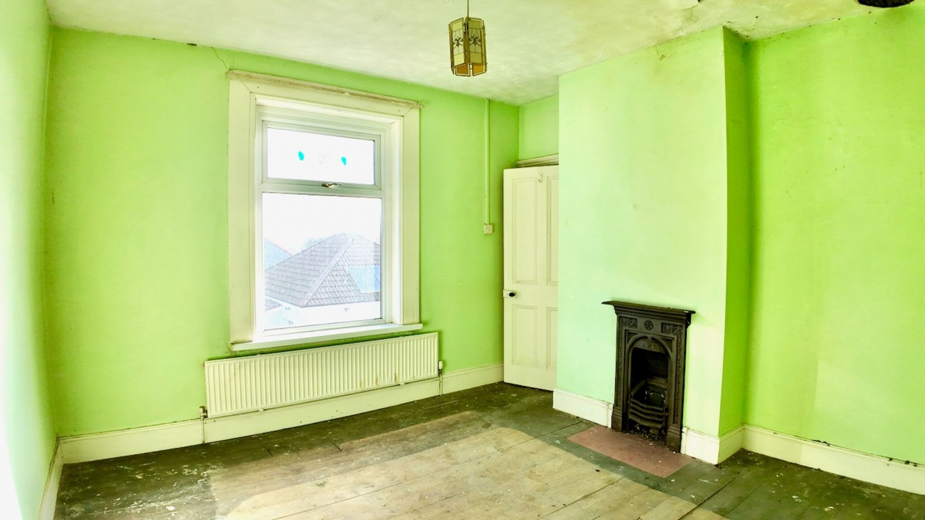 Five Locks Road, Pontnewydd, NP44