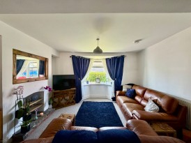 Markham Crescent, Oakdale, NP12