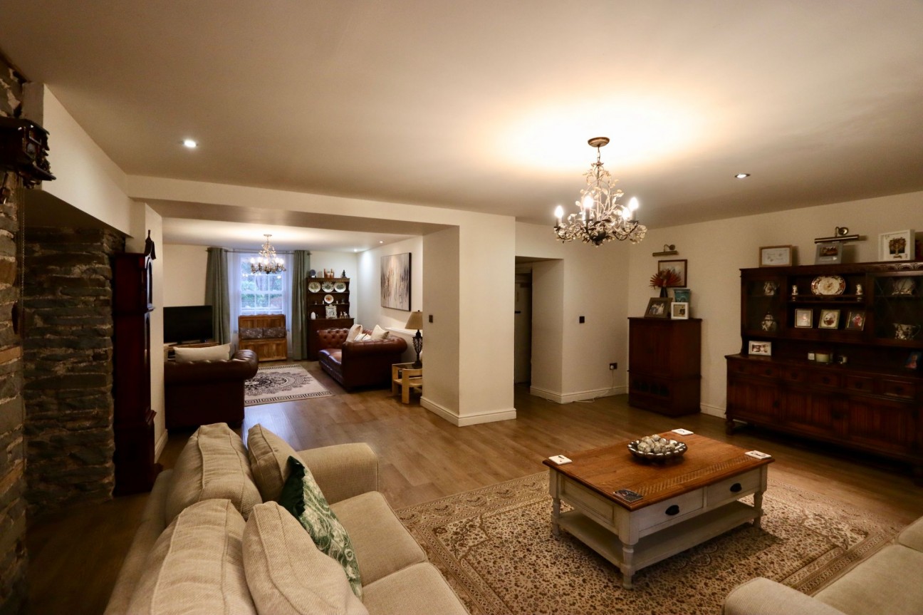Railway Terrace, Hollybush, NP12