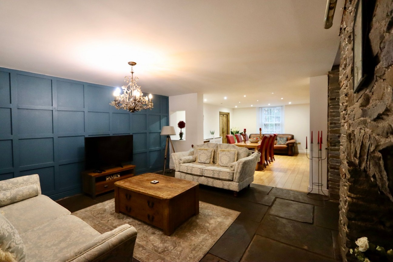 Railway Terrace, Hollybush, NP12