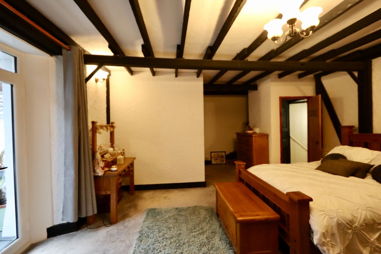 Railway Terrace, Hollybush, NP12