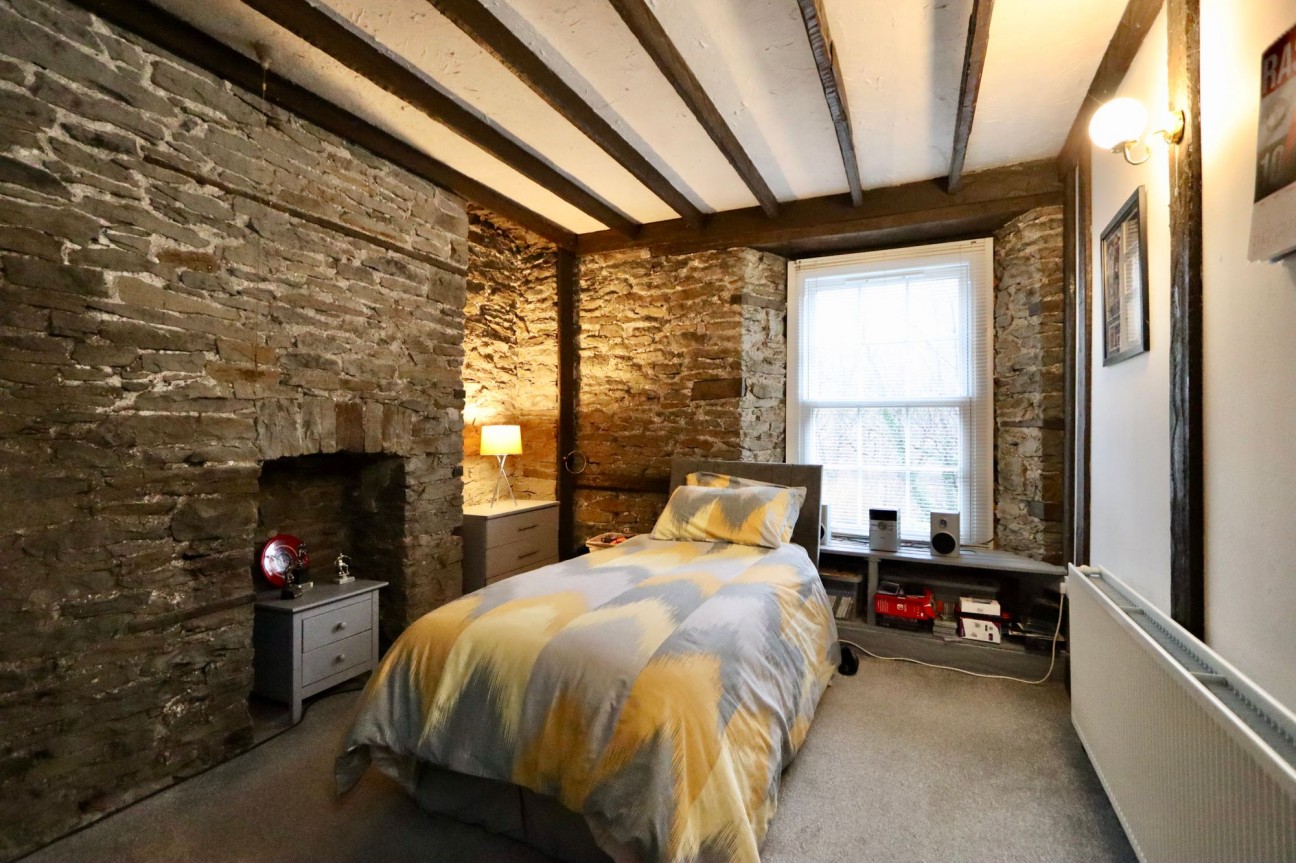 Railway Terrace, Hollybush, NP12