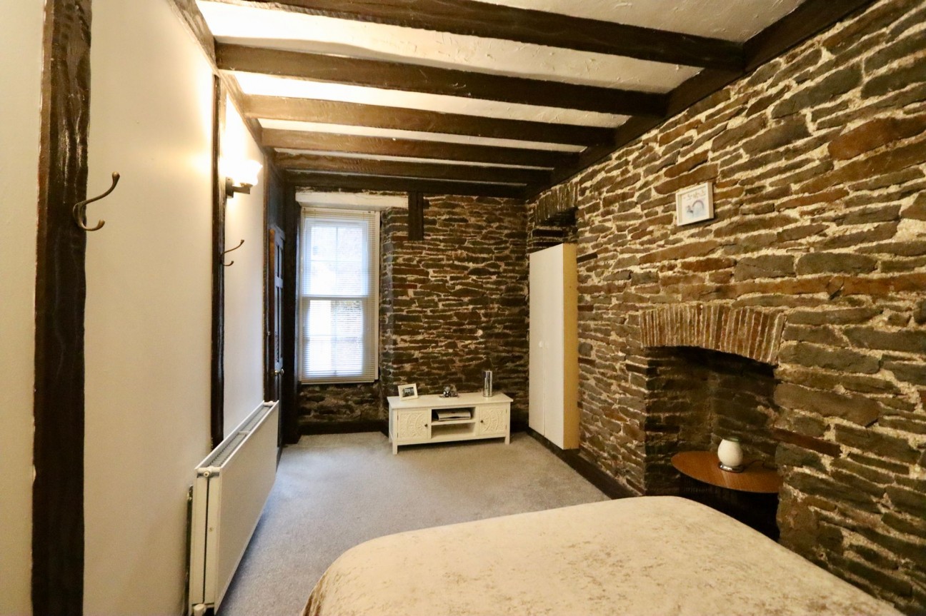 Railway Terrace, Hollybush, NP12