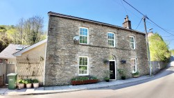 Railway Terrace, Hollybush, NP12