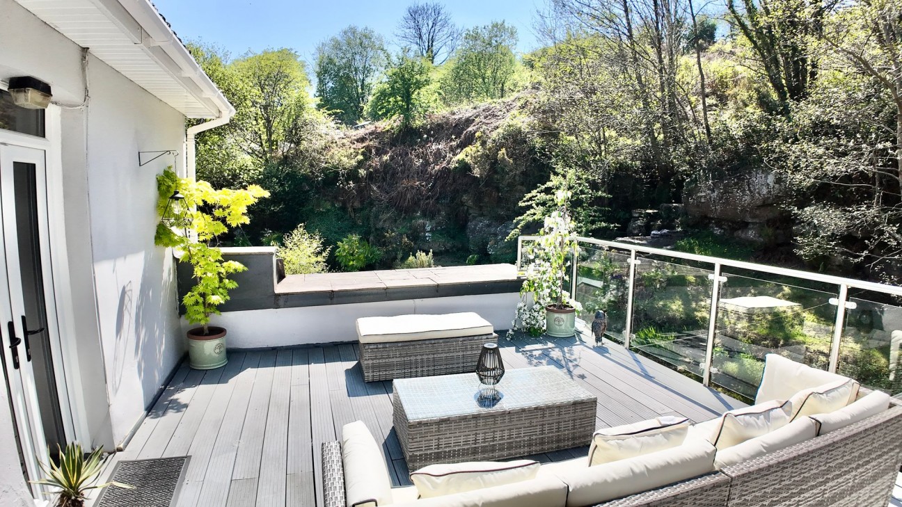 Railway Terrace, Hollybush, NP12