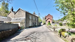 Railway Terrace, Hollybush, NP12