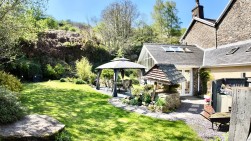 Railway Terrace, Hollybush, NP12