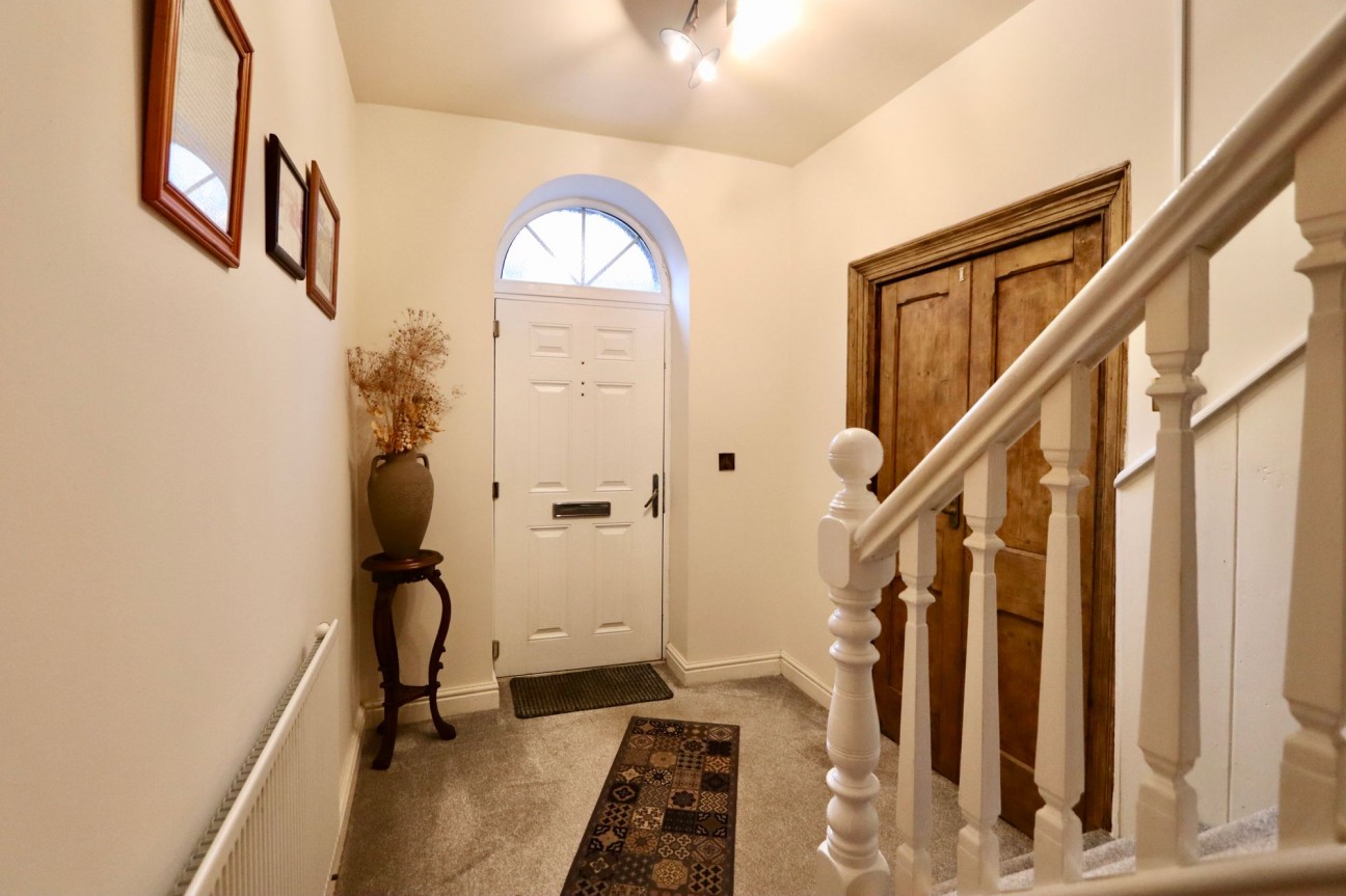 Railway Terrace, Hollybush, NP12
