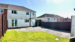 Montclaire Avenue, Blackwood, NP12